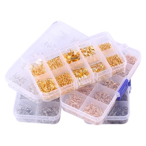 Kit per creazione gioielli fai-da-te con ganci e chiusure in scatole organizer trasparenti