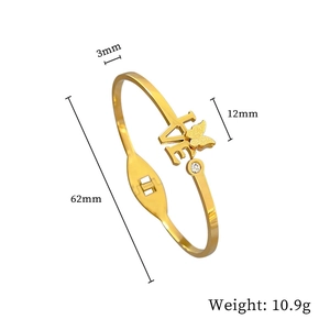 Detailed size specifications of the gold butterfly love bracelet with dimensions and weight