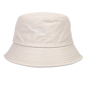 Bob en sergé de coton beige avec broderie montagne pour protection solaire été