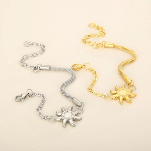 Fashionable stainless steel sun pendant bracelet in gold and silver with unique mesh chain