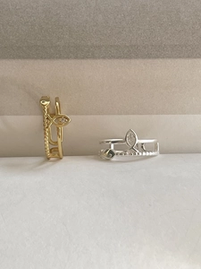Adjustable S925 sterling silver rings with hollow fish design in gold and silver finish