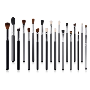 Set of 15 professional makeup brushes with black handles and silver ferrules for blending