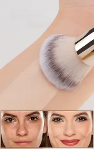 Detail view of foundation brush with dense bristles for a smooth and flawless makeup finish
