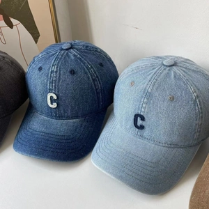 Classic washed denim baseball caps with embroidered C letter in blue and light blue