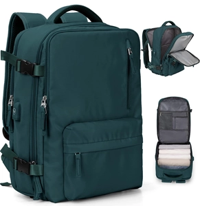 Mochila de viaje verde oscuro con puerto USB y apertura estilo maleta