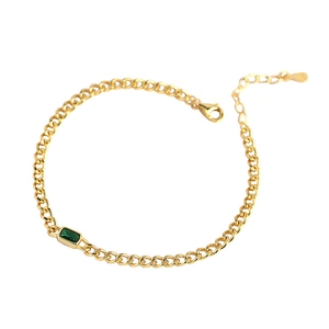 Elegant s925 gold-plated curb chain bracelet featuring a green emerald-cut gemstone focal point