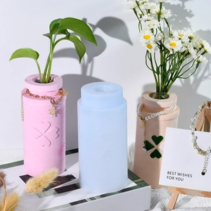 DIY four leaf clover relief silicone mold for making flower vases and desktop ornaments