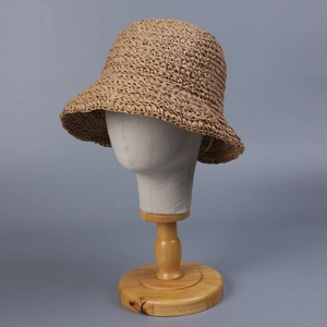 Handgefertigter Strohhut für Damen mit faltbarem Design und breiter Krempe für den Sommer