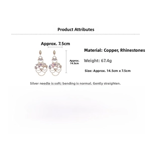 Détails de boucles d'oreilles fleuries de luxe avec strass et dimensions précises