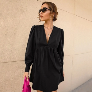 Solid Schwarz V Ausschnitt Mini Kleid Mit Puff Langen Ärmeln Schlanke Passform Elegante Sexy Damen Party Kleidung