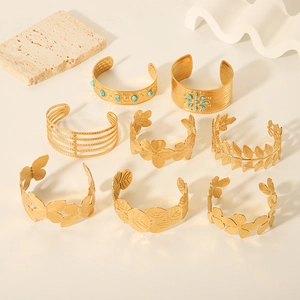 Set of 8 minimalist 18K gold-plated stainless steel open bangles with boho designs