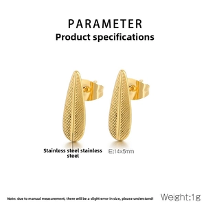 Spécifications détaillées des boucles d'oreilles plume dorées en acier inoxydable