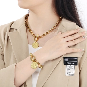Collier Et Bracelet En Acier Inoxydable Médaille Saint Benoît Pendentif Pièce Ronde Fermoir À Bascule Chaîne Rolo Style Hip Hop