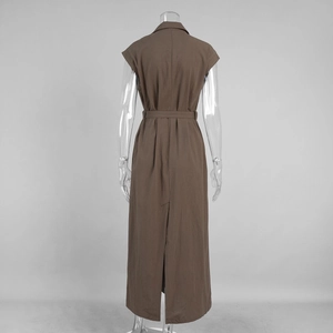 Detail of the back of a brown sleeveless shirt dress with lapels and waist tie-up belt