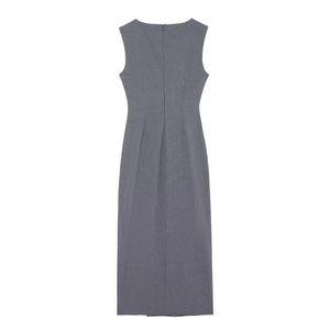 Vue arrière d'une robe longue sans manches gris foncé ajustée avec fermeture éclair au dos