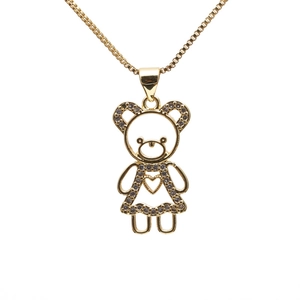 Exquisite vergoldete Teddybär-Halskette mit weißen Zirkonia-Steinen und Herz-Ausschnitt