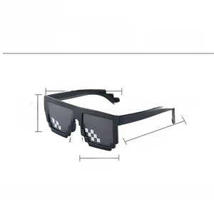 Detailed size chart for pixel mosaic sunglasses showing frame and lens dimensions in mm