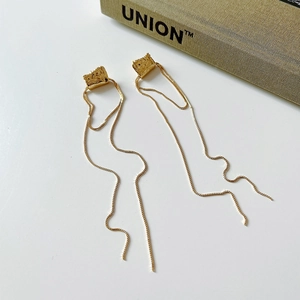 Golden 925 sterling silver tassel drop earrings with hammered texture and long box chains