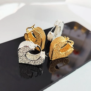 Women Vintage Copper Heart Filigree Hoop Earrings Elegant Hollow Out Plated Gold Silver Ear Buckles Fashion Jewelry
