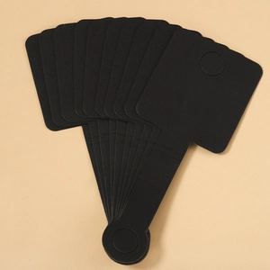 50er Pack schwarze Klebekarten für Schmuck und Haarschmuck in mattem Karton-Design