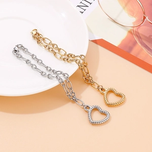 Fashion Heart Pendant Bracelet Stainless Steel Hollow Twist Texture Link Chain Jewelry For Women Vintage Style