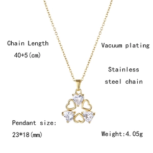 Vue détaillée des dimensions du pendentif cœur et des spécifications de la chaîne en acier