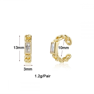 Detailed size parameters of C-shaped gold ear cuff with woven texture and zircon stone