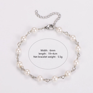 Detail of handmade baroque pearl bracelet with 6mm pearls and adjustable silver clasp