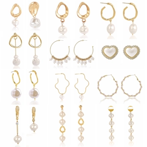 Set of 12 vintage gold-plated earrings with faux pearls in various elegant designs