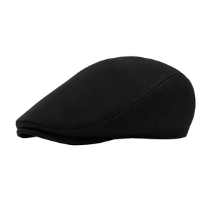 Classic black cotton flat cap for men and women with structured ivy cap design