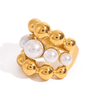 Polished titanium steel ring with 18K gold finish and alternating white pearls