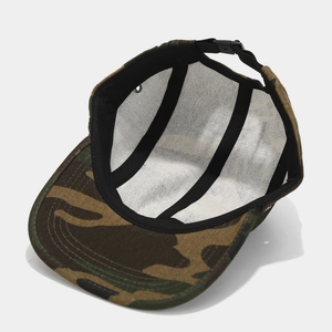 Classic jungle camouflage 5-panel baseball cap with internal reinforced lining and strap