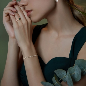 Elegant S925 silver jewelry set with pearls and green emerald gemstone for women