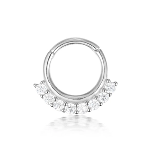 Vue détaillée anneau de septum en argent S925 avec sept pierres de zircon clair