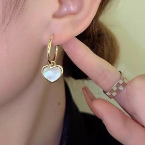 Stainless Steel Heart Pendant Hoop Earrings For Women With Mother Of Artificial Pearl Enamel Inlay Retro French Style