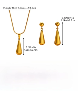 Detailed sizing guide showing dimensions for the gold waterdrop necklace and earring set