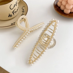 Ensemble de pinces à cheveux dorées avec perles au design croisé et linéaire