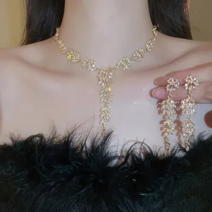 Parure élégante collier à franges de blé dorées et boucles d'oreilles avec strass