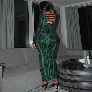 Robe moulante à manches longues avec imprimé ondulé vert et détail sexy dos nu à lacets