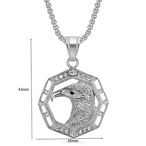 Detailansicht Adler-Anhänger mit Zirkonia-Inlay und genauen Abmessungen von 42x35mm