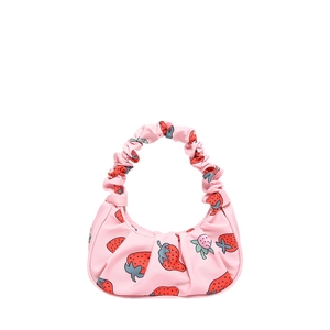 Borsa a mano rosa con stampa di fragole dal design a pieghe e manico arricciato