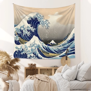Dettaglio del tessuto dell'arazzo Grande Onda di Kanagawa in una camera da letto