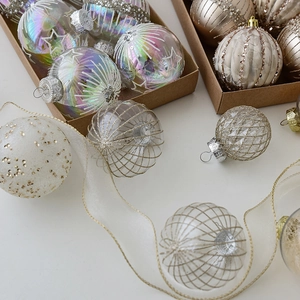 Set di palline di Natale decorative da 8cm con glitter, paillettes e finiture iridescenti
