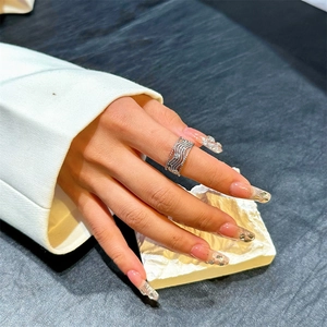 Minimalist silver geometric wavy open ring for women with high-end layered line design