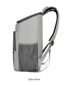 Vue latérale du sac à dos de pique-nique isotherme gris avec poche en filet et tissu épais