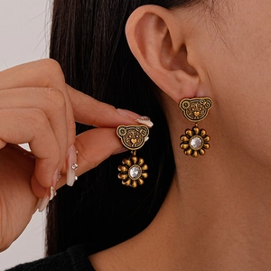 Vintage Gold Copper Drop Earrings With Bear Head And Sunflower Design Zircon Inlay Silver Earring Post Retro Jewelry