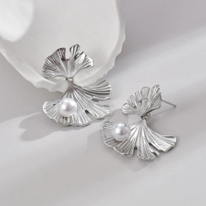 French vintage ginkgo leaf stud earrings in silver steel with elegant white pearl inlay