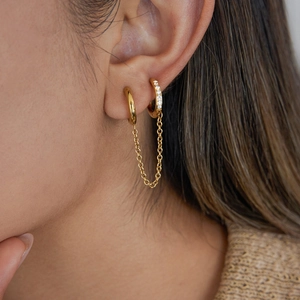Boucles d'oreilles double créoles en acier plaqué or 18K avec zircon brillant
