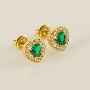 Boucles d'oreilles cœur dorées avec zircon vert et halo de cristaux étincelants