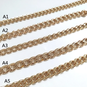 Detailed comparison of five different widths of golden Cuban link chain handbag straps